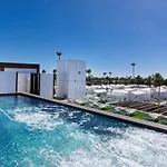 Ξενοδοχείο Club & - Adults Only 4*