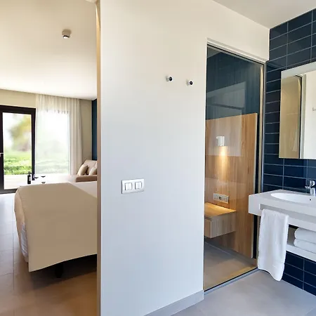 Club & - Adults Only 4*