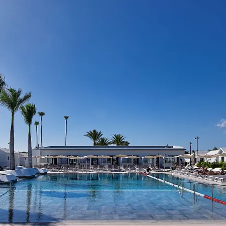 Club & - Adults Only 4*