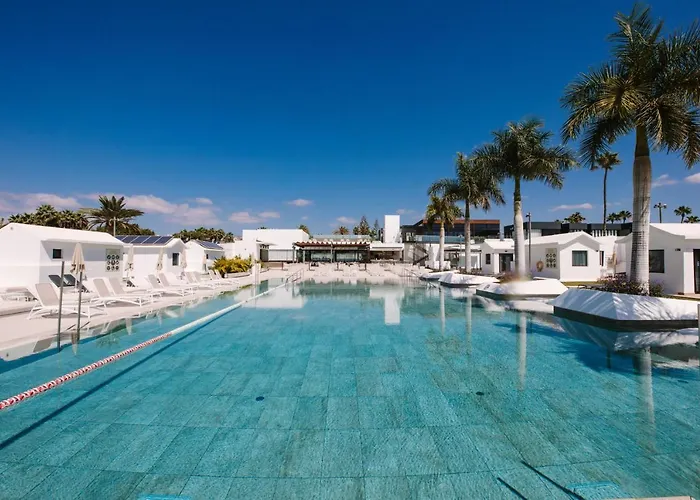 Club & - Adults Only Отель 4*