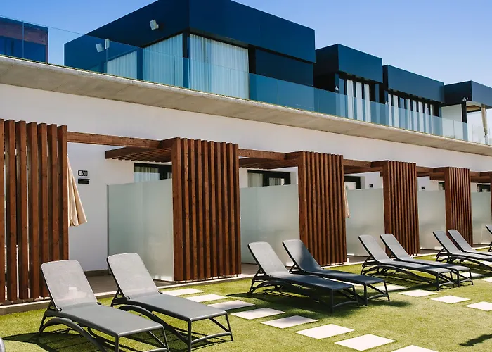 Club & - Adults Only