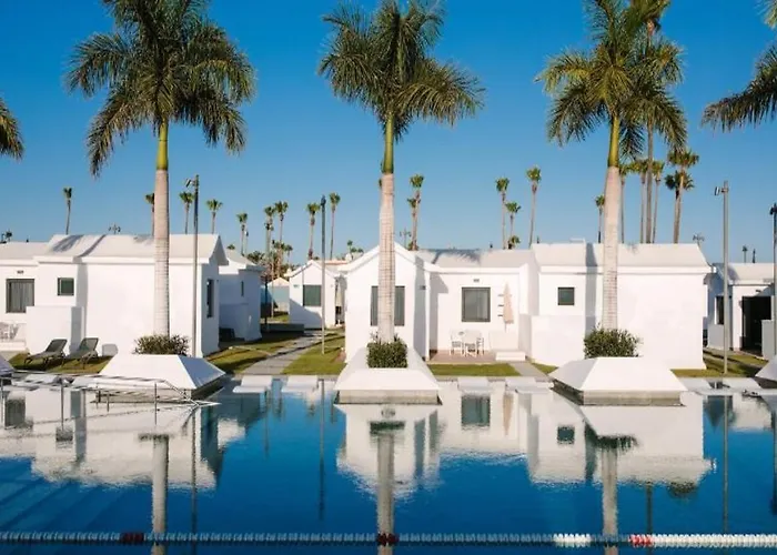 Club & - Adults Only 4*