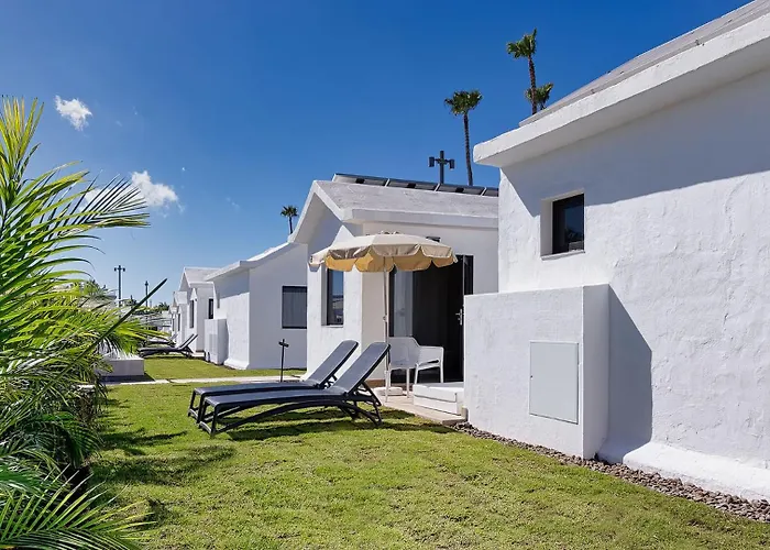 Club & - Adults Only