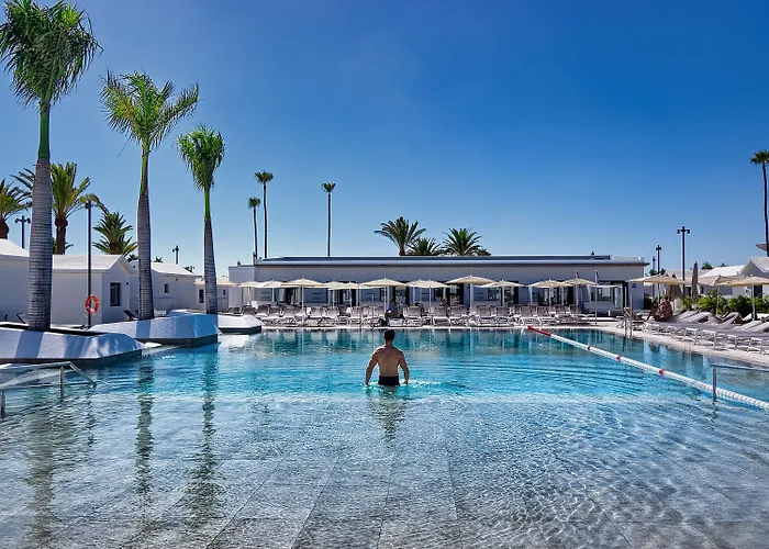 Club & - Adults Only Отель 4*