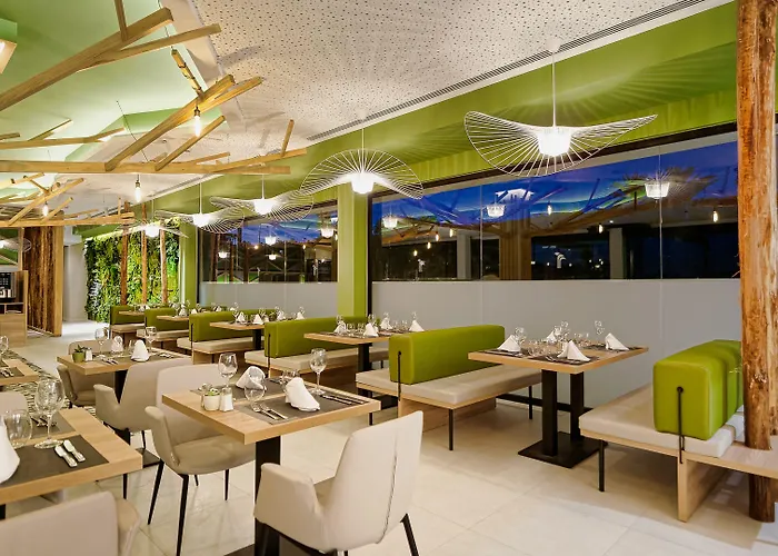 Club & - Adults Only 4*