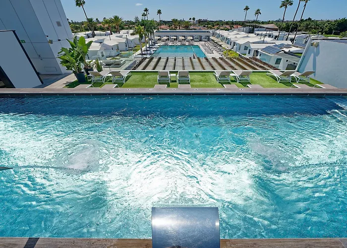 Club & - Adults Only Отель 4*