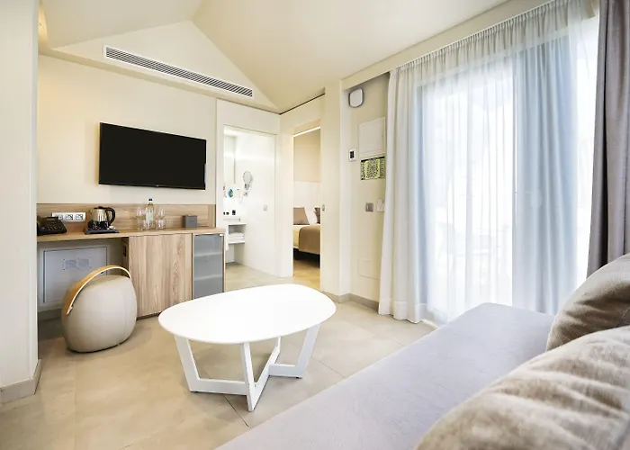 Club & - Adults Only