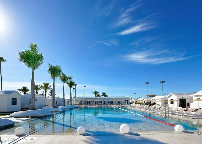 Club & - Adults Only 4*