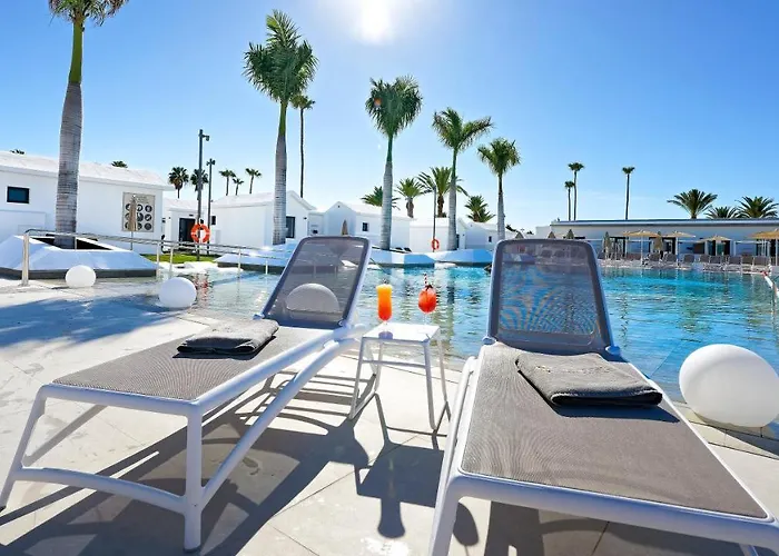 Club & - Adults Only