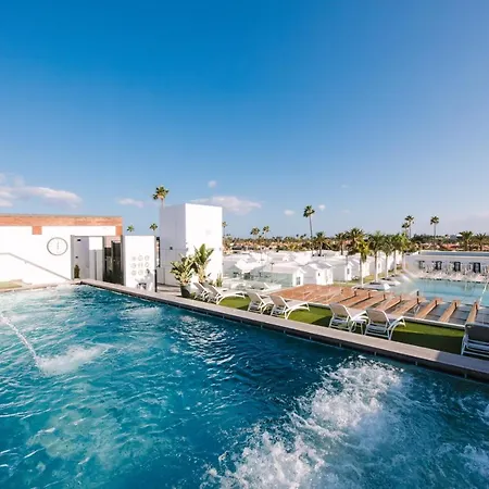 Hotel Club & - Adults Only 4*
